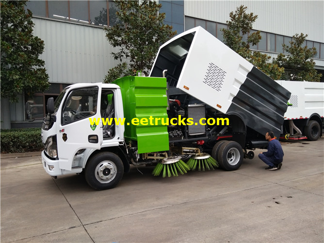 Vacuum Airport Runway Sweeper Vehicles