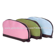 Accessory cosmetic bag with cafe trim