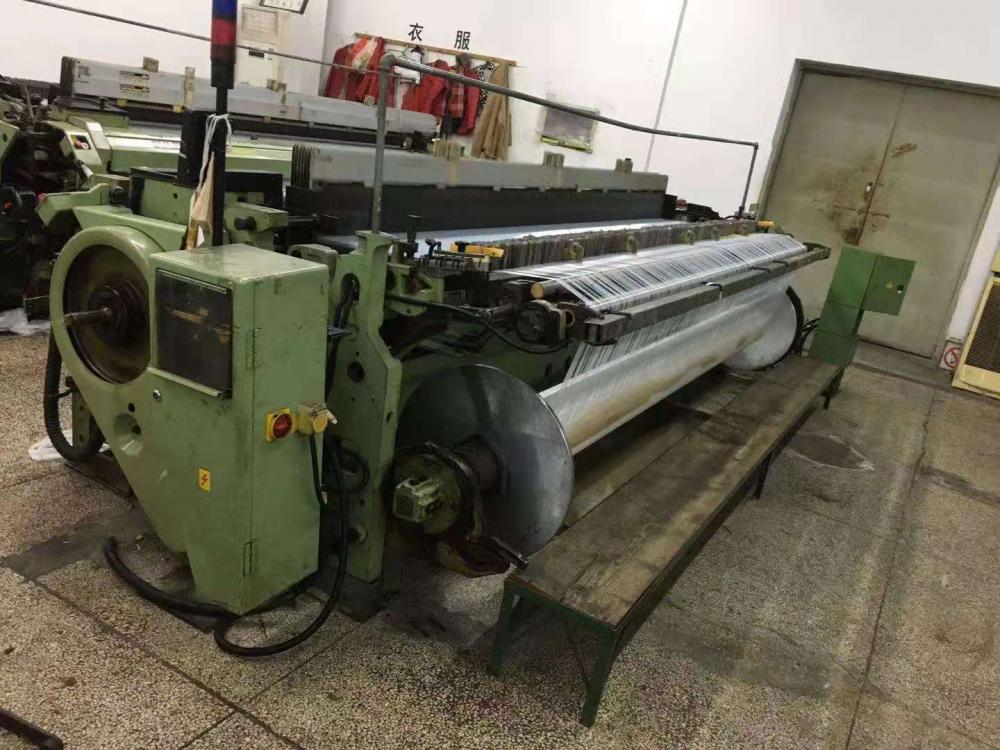 Swiss Sulzer projectile loom