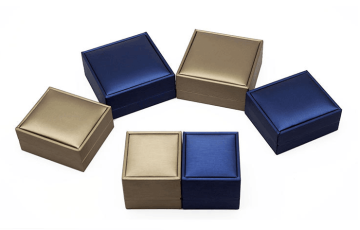 Customized luxury leatherette jewelry gift box