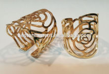 Gold Rose Napkin Rings for Weddings and Dinner Parties