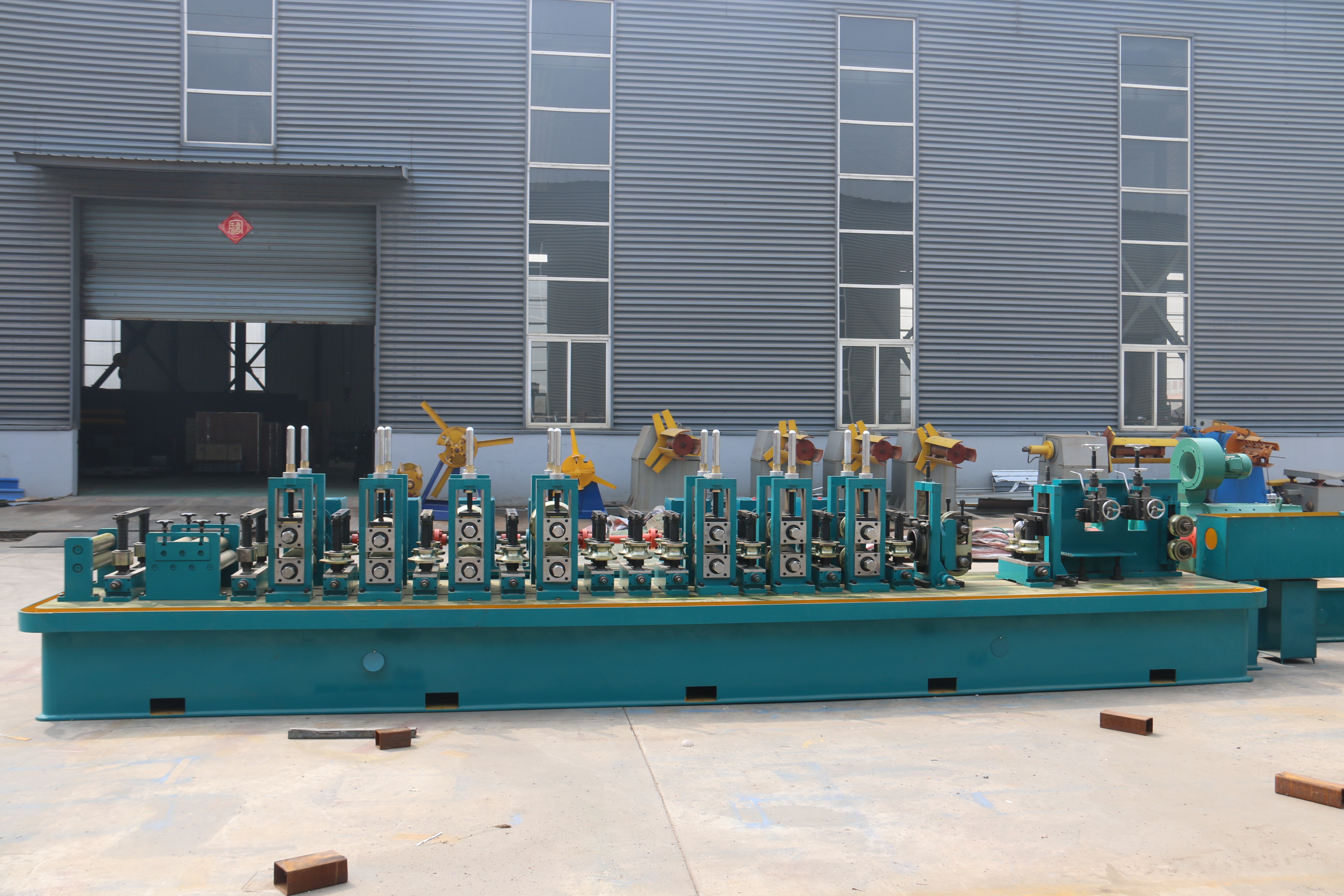 High frequency welded pipe forming machine for square tube