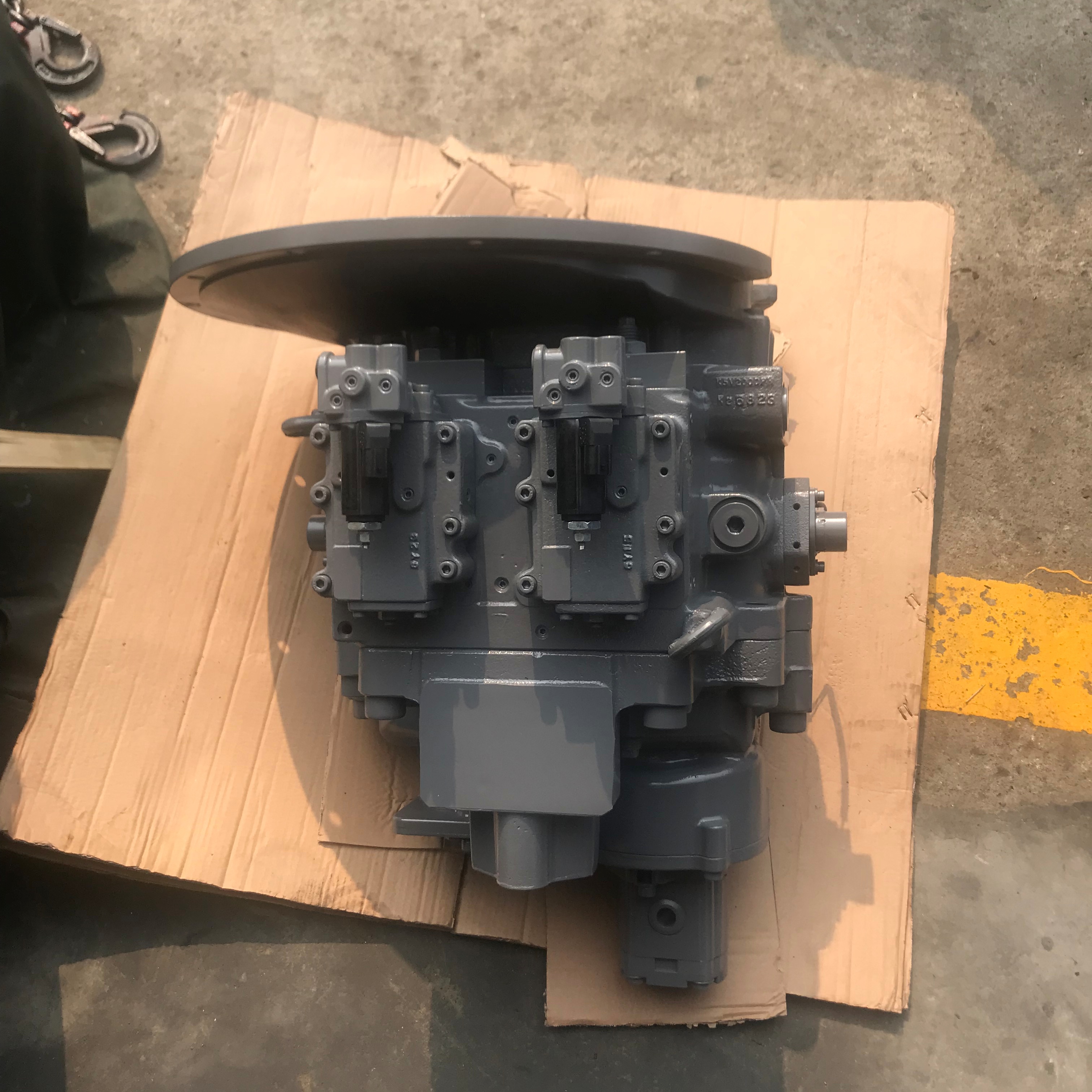 ZX450 main pump 9184686 (2)