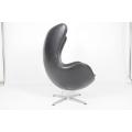 The Fritz Hansen Egg Chair چيري