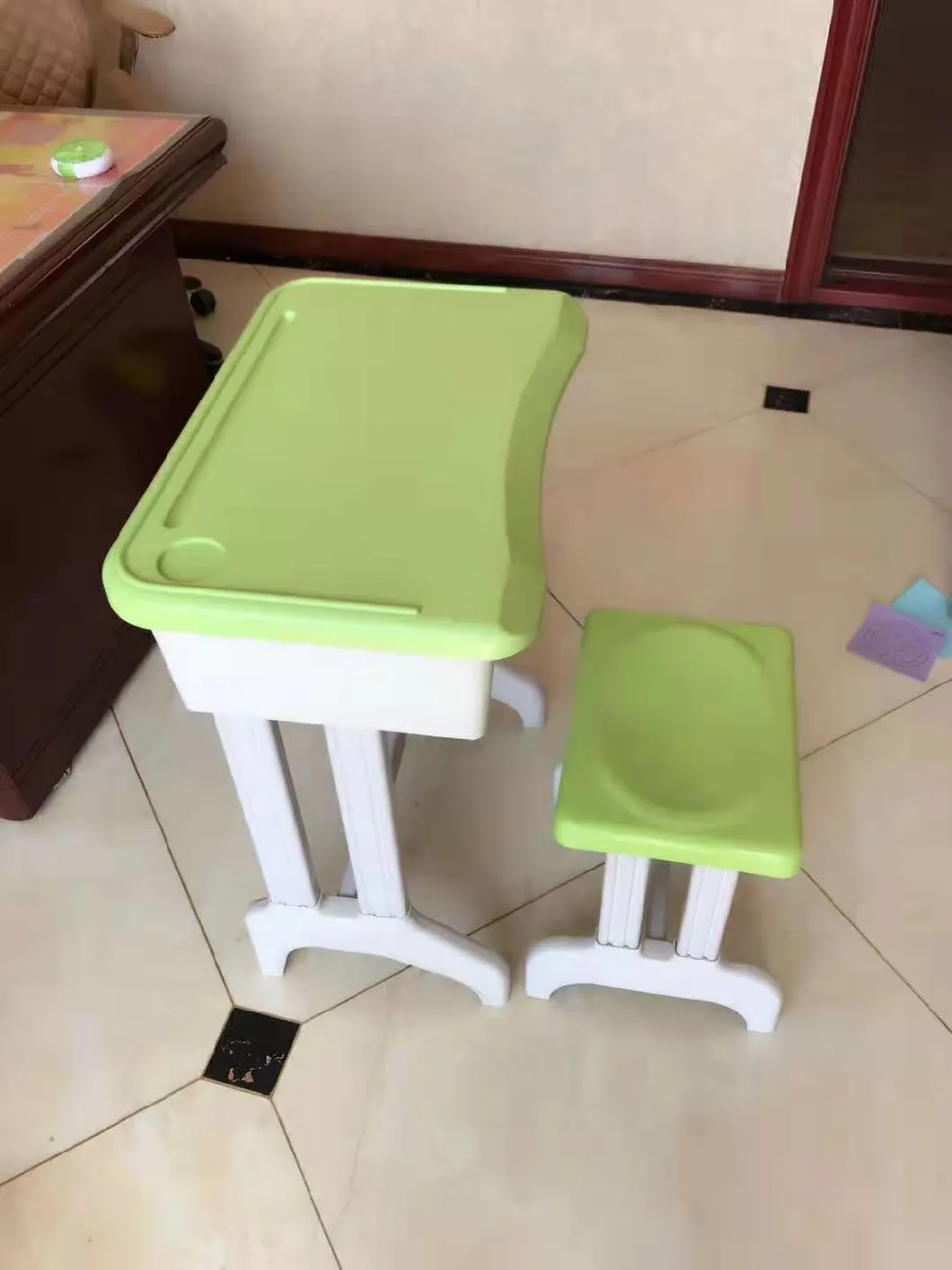 Good Quality Desk and Chair for Students in School