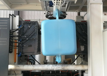 IBC Ton drum blow molding machine