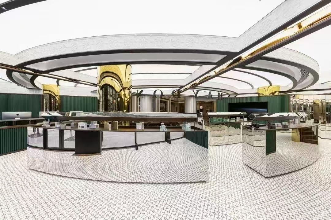 ชื่อเริ่มต้น default name