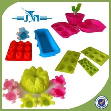 FDA LFGB Silicone kids cake decorating set, cupcake bake set, microwave baking set