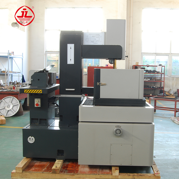 DK7740HC CNC آلة قطع الأسلاك متوسطة السرعة