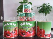 canned tomato paste in tin
