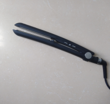 Automatically Temp Regulate 50W Titanium Plates Flat Iron
