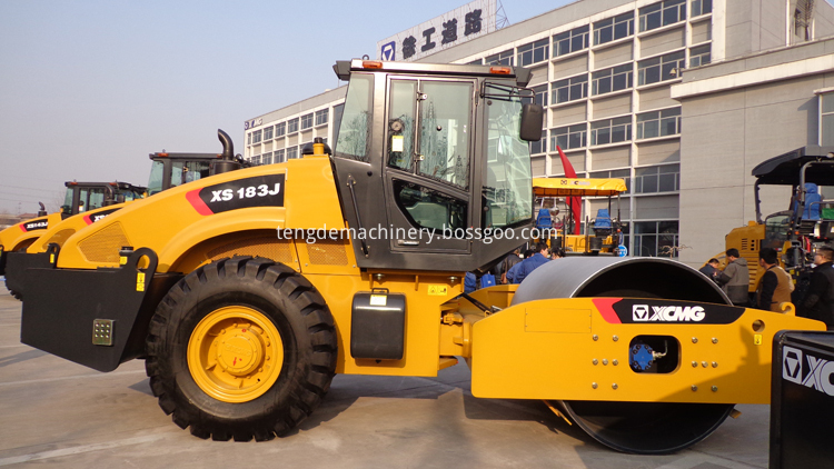 China-18t-Steam-Road-Roller-XS183J