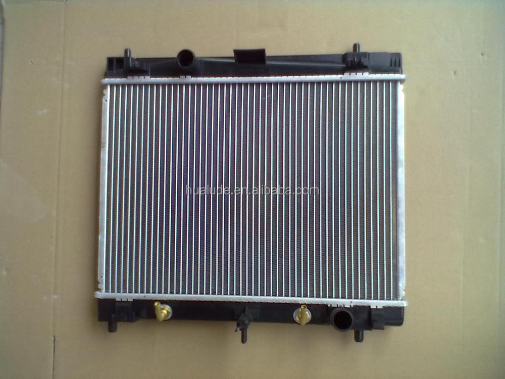 Factory directly provide auto radiator pa66 gf30