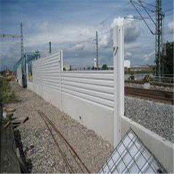 Railway noise barrier 