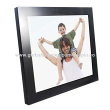 Multifunction Digital Photo Frame with 1,280 x 1,024P Resolution