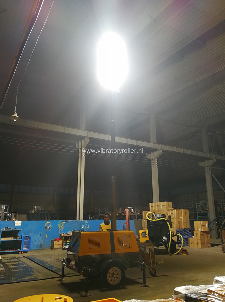 400W*4 Construction Small Telescopic Mobile Lighting Tower