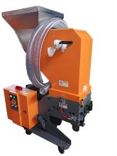 low speed granulator beside injection mold machine