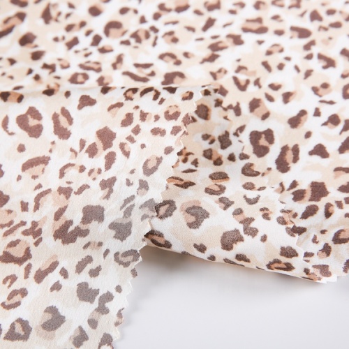 Tessuto in poliestere spandex con stampa leopardata