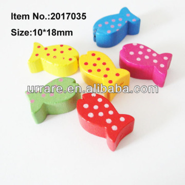 Yiwu Factory Colored Wood Fish Beads