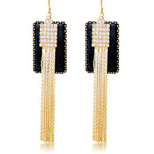 Attractive long drop earring diamond on