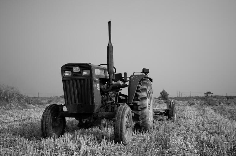 Farm tractor