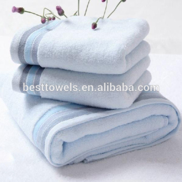 solid towel with border