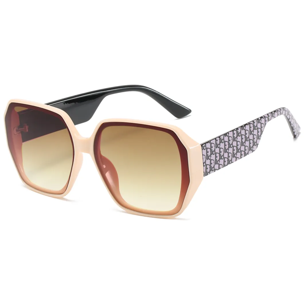 2020 Ready Made Plastic Fashion Sunglasses with Patterns