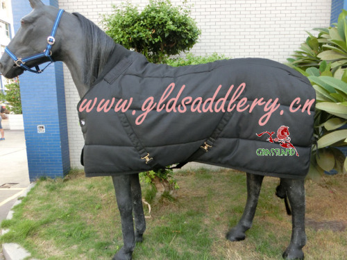 Quilted stable horse rug/Warm horse rug/Horse equipment