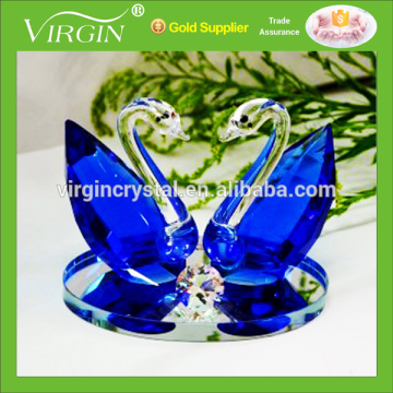 Fancy blue K9 crystal kissing swan, couple swan model as wedding table decoration