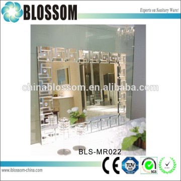 Decorative metal corners protection for decorative mirror