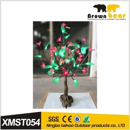 beautiful decorated outdoor christmas tree decoration