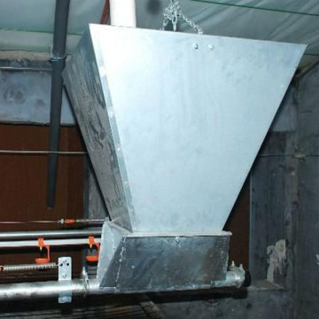 storage feed hopper for poultry house