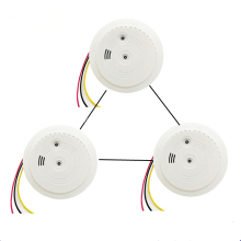 Wireless/Wired Interconnected Smoke Detector