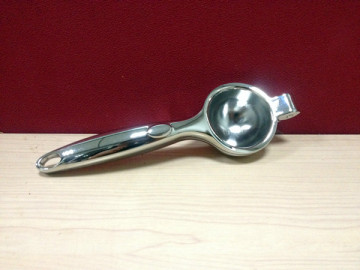 lemon squeezer/juicer