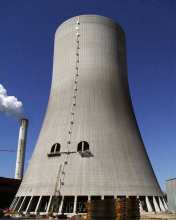 Natural ventilation cooling tower