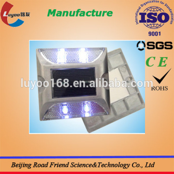 Solar LED flashing cat eye