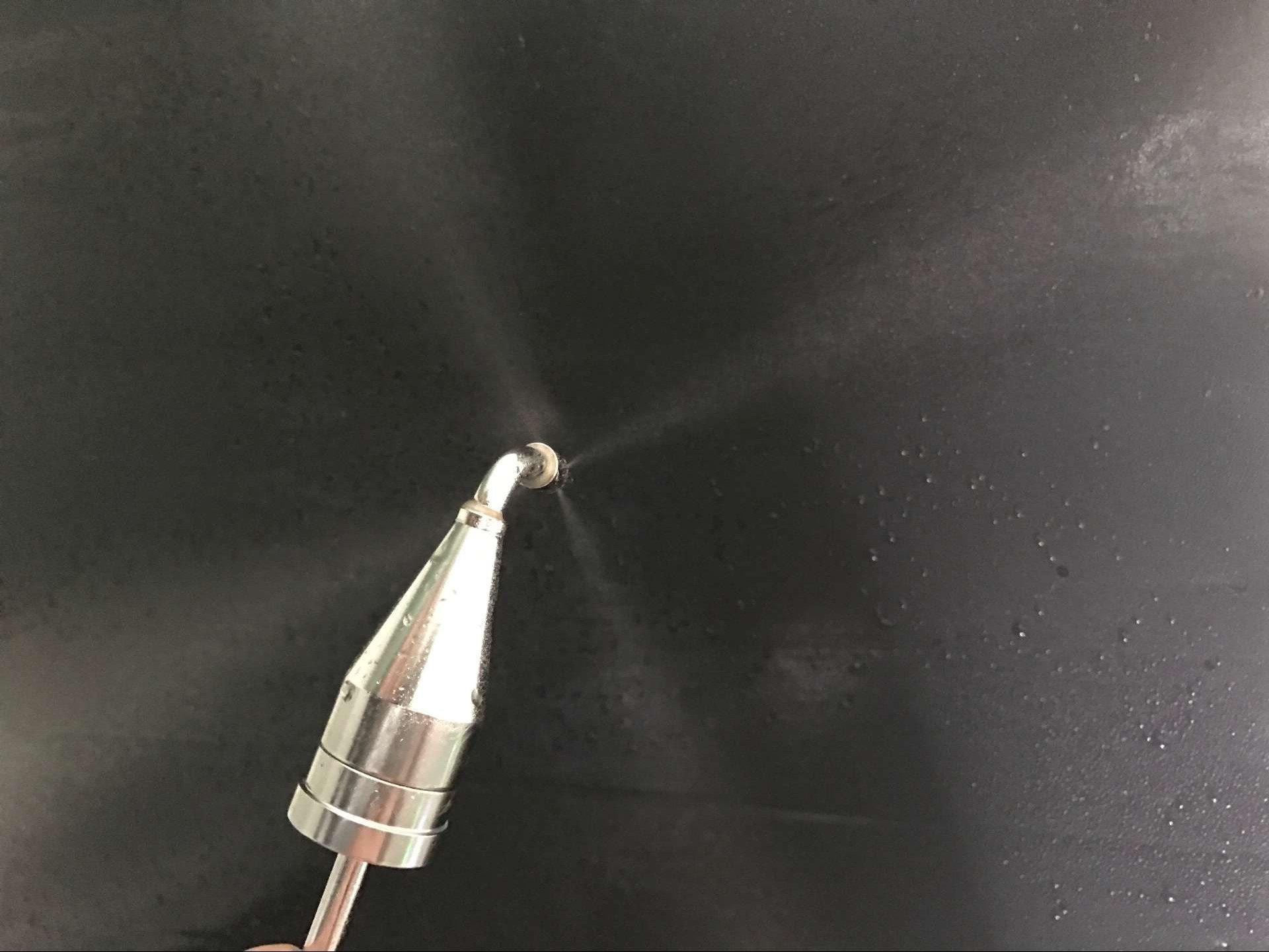 Injection nozzle spray