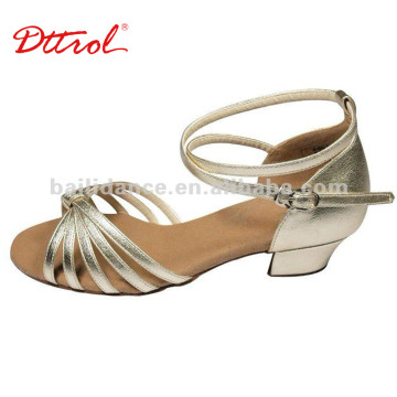 2016 New stylish low heel sandal shoes girls D004742