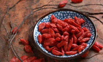 dried goji berries fruit