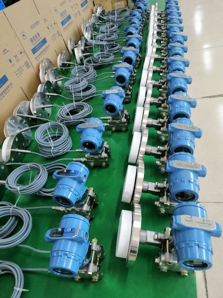 Tri Clamp Type Sanitary Differential Pressure Transmitter For Milk Beer Tank Level Measurement