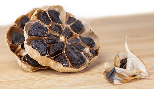 whole black garlic (64)