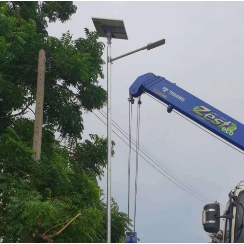 Prix ​​concurrentiel Lampadaires solaires à LED en plein air