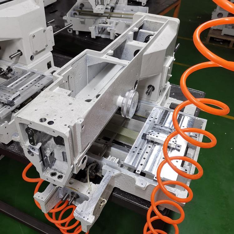 3520T Industrial High Speed Automatic Program Pattern Sewing Mach  (4)