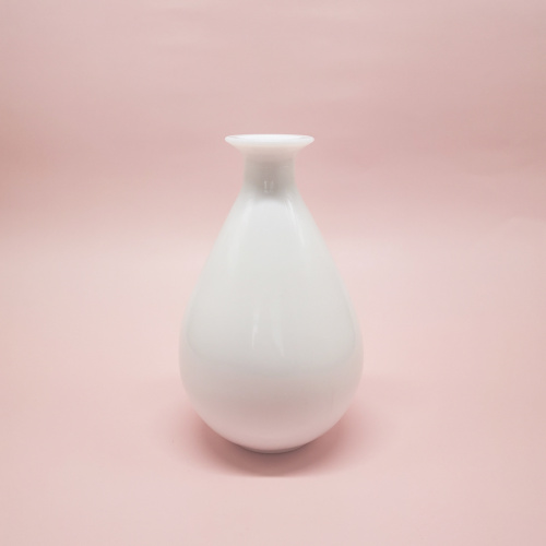 Drop shape bottle for aroma