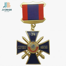 Medalha militar feita sob encomenda dos medalhões da espada do Pin do esmalte da qualidade superior em ofícios do metal