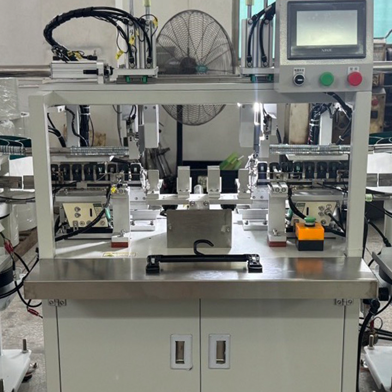 ماكينة تصنيع الشماعات البلاستيكية Plastic Hanger Making Machine