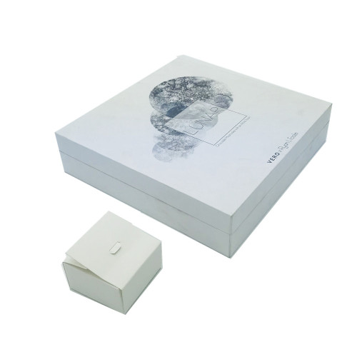 Lip paper gift box with insert