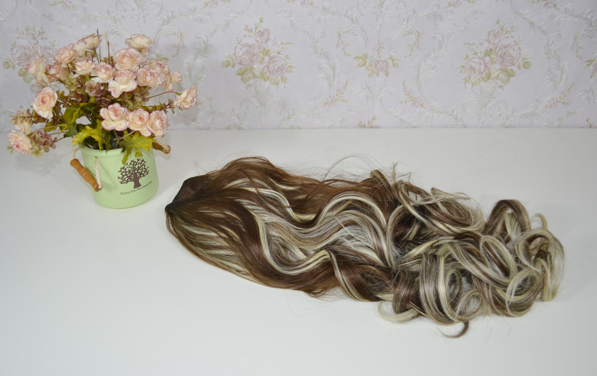 Hot sell U-shaped half-head wig female mid-long large wave pear flower roll in a natural fluffy long curly hair set wigs