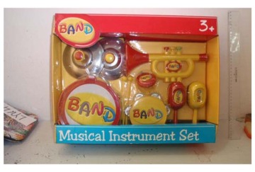 MUSIC INSTRUMENT SET