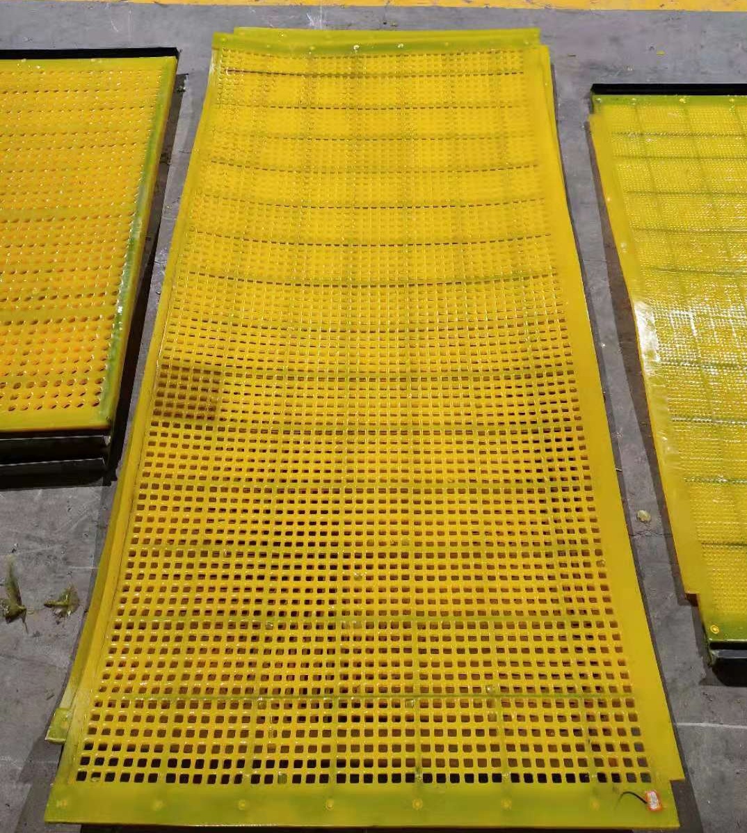 Polyurethane plastic screen